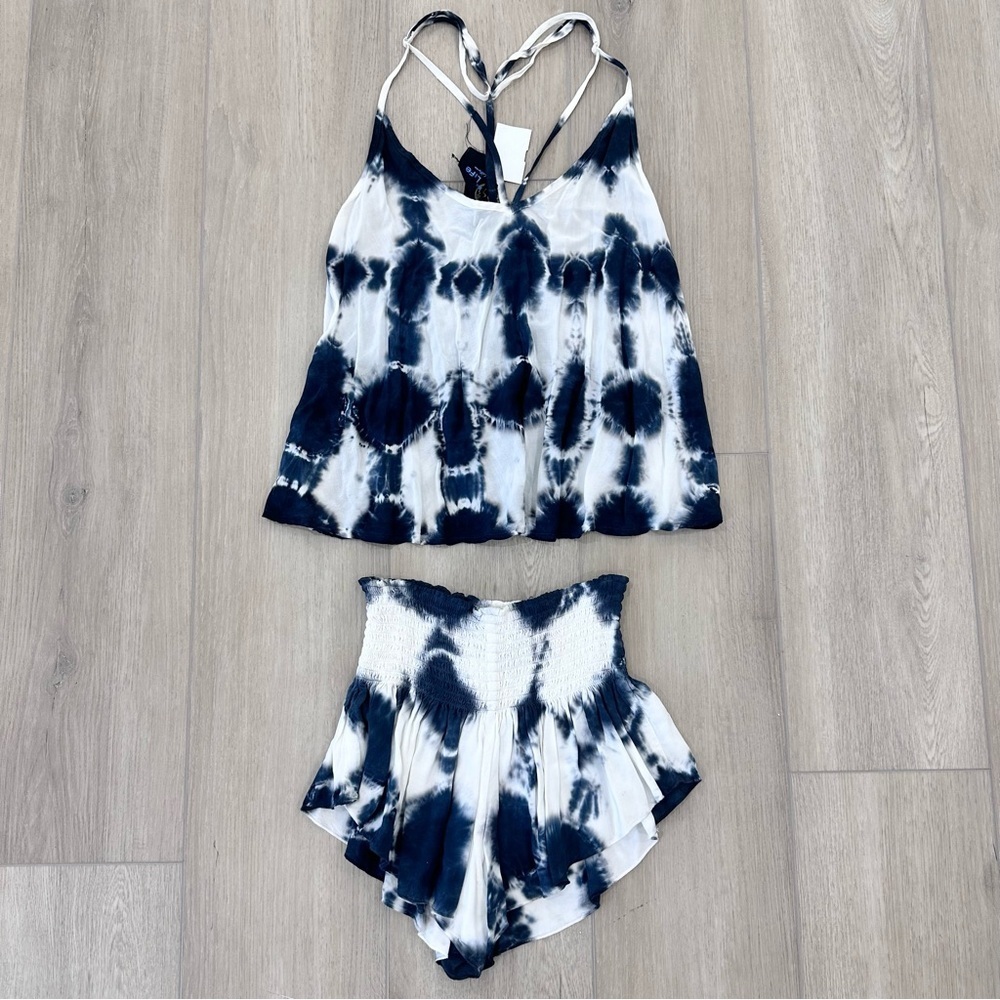 NWT Planet Blue festival bunny shorts & all nighter camo crop top blue white XS